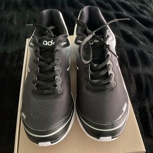 GDefy women’s orthopedic walking shoe. Size 8